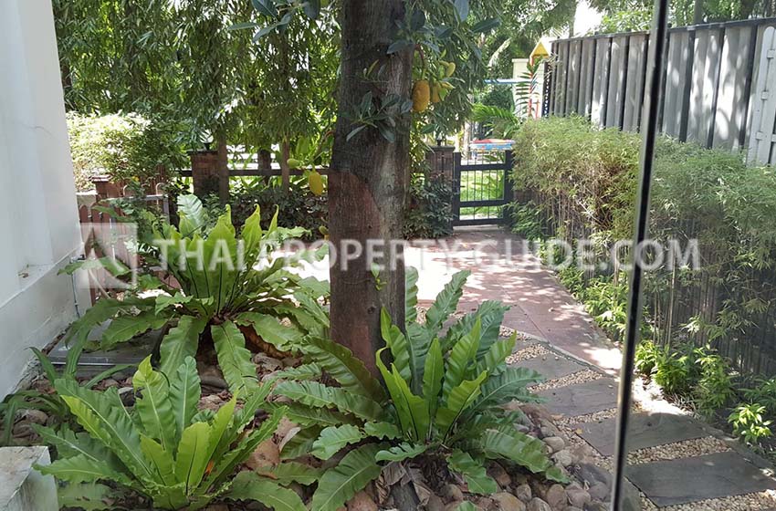 House with Private Pool in Nichada Thani 